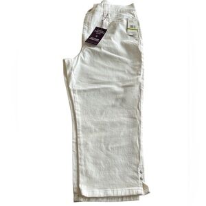 NWT Gloria Vanderbilt Capri Classic Rise Amanda 14 P All Around Slimming Effect